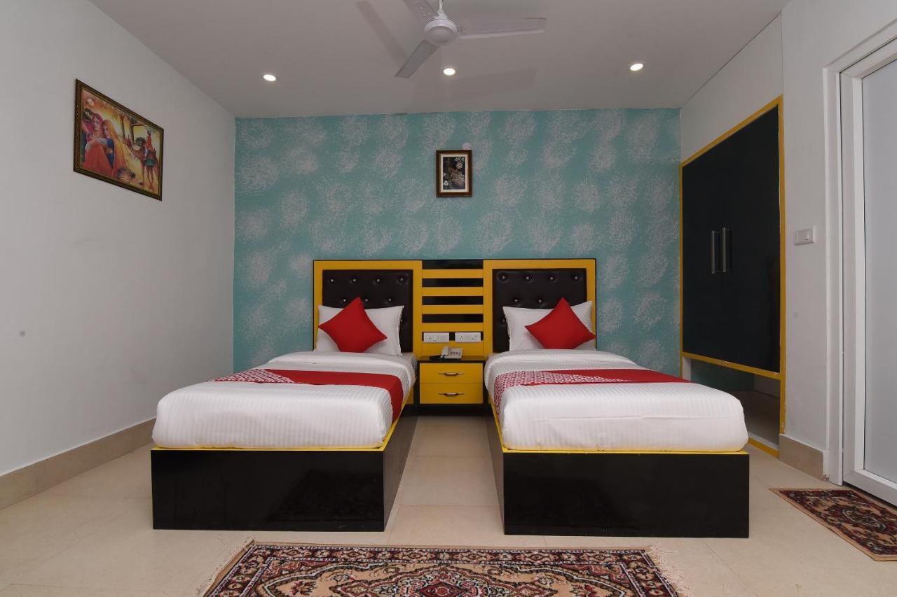 Capital O 13310 Noida Suites Bagian luar foto